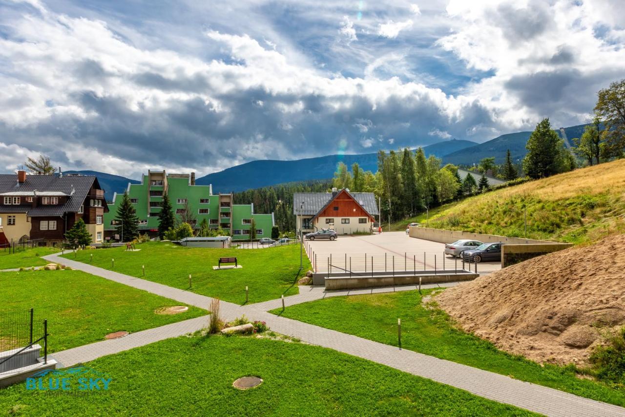 Apartamenty Bluesky - Karkonoska 13, Z Widokiem Na Gory, Blisko Szlakow I Wyciagow, W Zielonej Okolicy Карпач Екстериор снимка