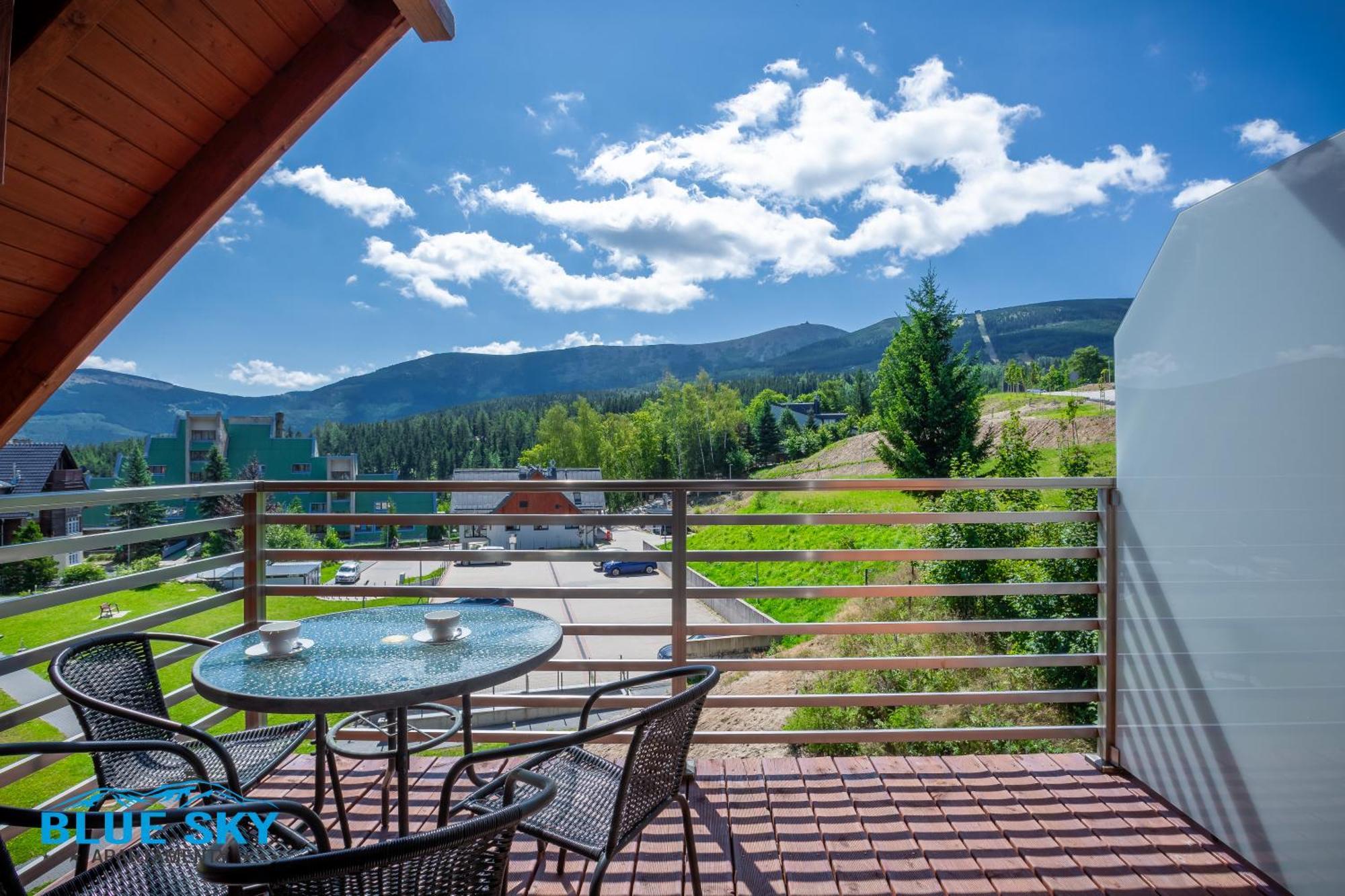 Apartamenty Bluesky - Karkonoska 13, Z Widokiem Na Gory, Blisko Szlakow I Wyciagow, W Zielonej Okolicy Карпач Екстериор снимка
